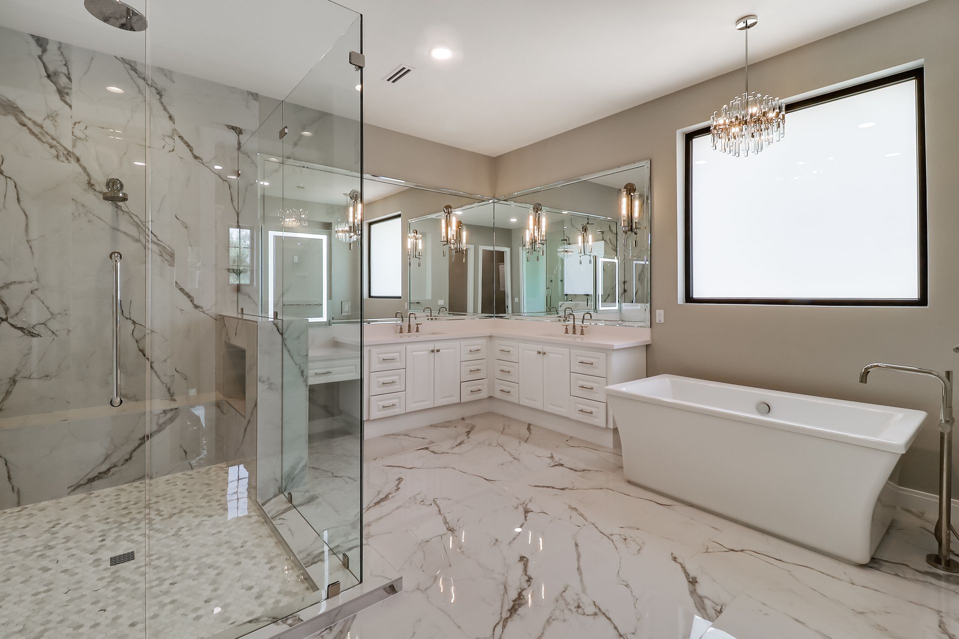 is-replacing-your-bathtub-with-a-walk-in-shower-a-good-idea